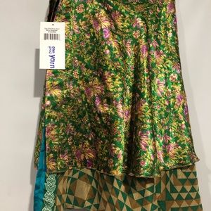 Mini regular skirt by darn good yarn